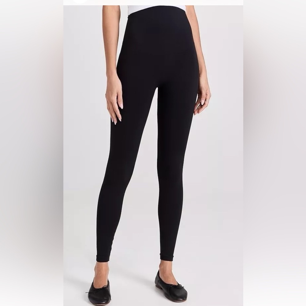 Preowned Spanx Look at Me Now Seamless Leggings Black - Size Small